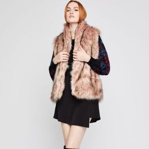 BCBG Generation Faux Short Fur Vest Sz XS/S